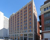 Building Photo - East 9 At Pickwick Plaza Apartments in Kansas City, Missouri