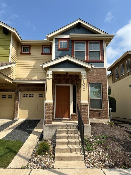 1032 Sugaree Ave in Austin, TX - Foto de edificio