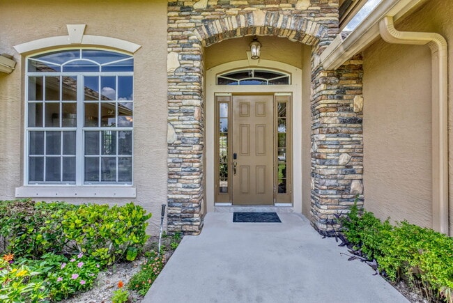 4754 130th Ave N in Royal Palm Beach, FL - Building Photo - Building Photo