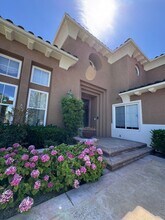 2528 N San Miguel Dr in Orange, CA - Building Photo - Building Photo