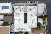 2642 W 11th St in Los Angeles, CA - Foto de edificio - Building Photo