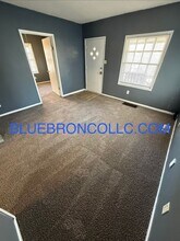 8709 E Smart Ave in Independence, MO - Building Photo - Building Photo