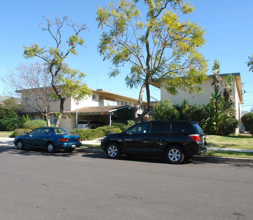 5418 Willow Crest Ave in North Hollywood, CA - Building Photo