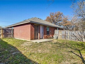 2611 Wilson Rd in Fort Worth, TX - Building Photo - Building Photo