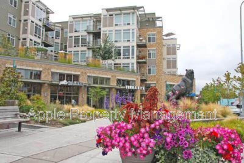 211 Kirkland Ave in Kirkland, WA - Building Photo