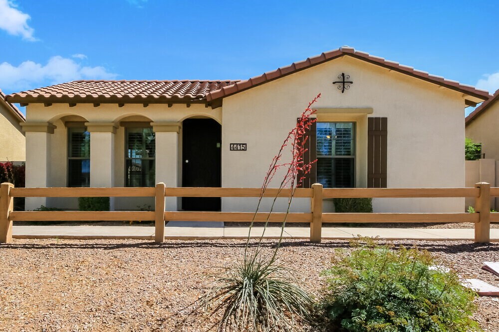 4415 E Woodside Way in Gilbert, AZ - Building Photo