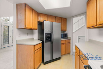 486 Lori Ln in Ashland, OR - Building Photo - Building Photo