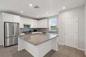 1833 Brubaker St in Woodland, CA - Building Photo - Building Photo