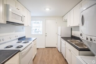 2038 Southern Ave in Memphis, TN - Building Photo