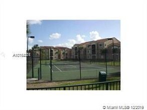 7920 N Nob Hill Rd-Unit -201 in Tamarac, FL - Building Photo - Building Photo
