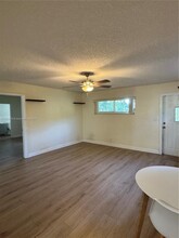 230 SW 9th St in Dania Beach, FL - Building Photo - Building Photo