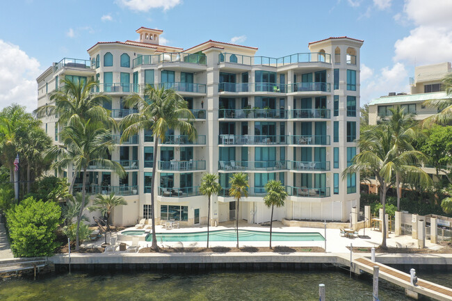 Beacon Harbour Coconut Grove in Miami, FL - Building Photo - Building Photo