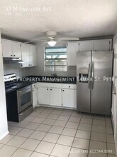37 Milwaukee Ave in Dunedin, FL - Building Photo - Building Photo