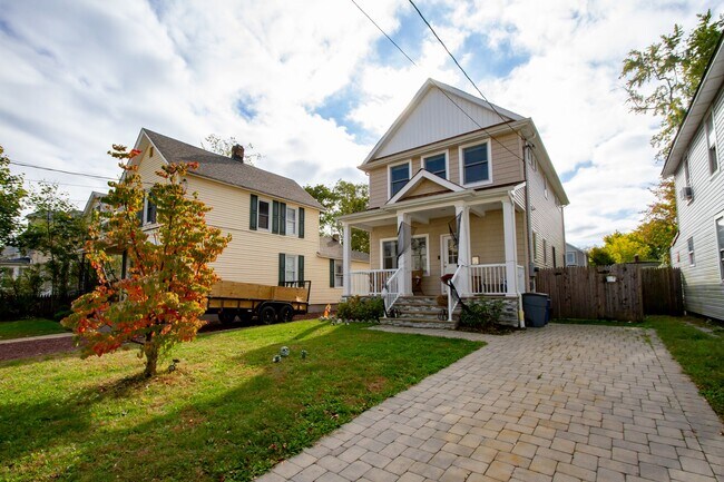 41 Bank St in Red Bank, NJ - Building Photo - Building Photo