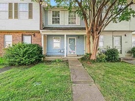 715 Walker Rd, Unit 715 in Jackson, TN - Building Photo