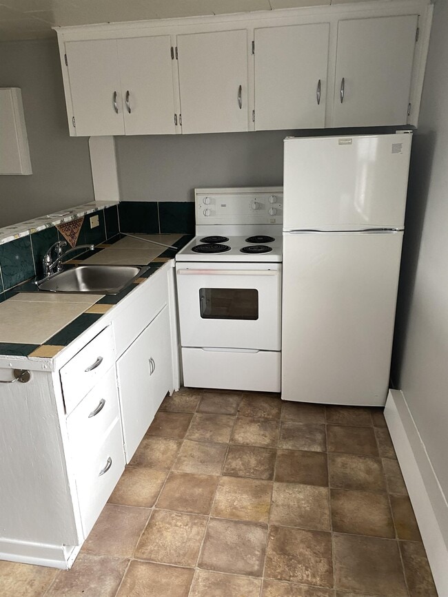 379 Oak Ave in Summerside, PE - Building Photo - Building Photo