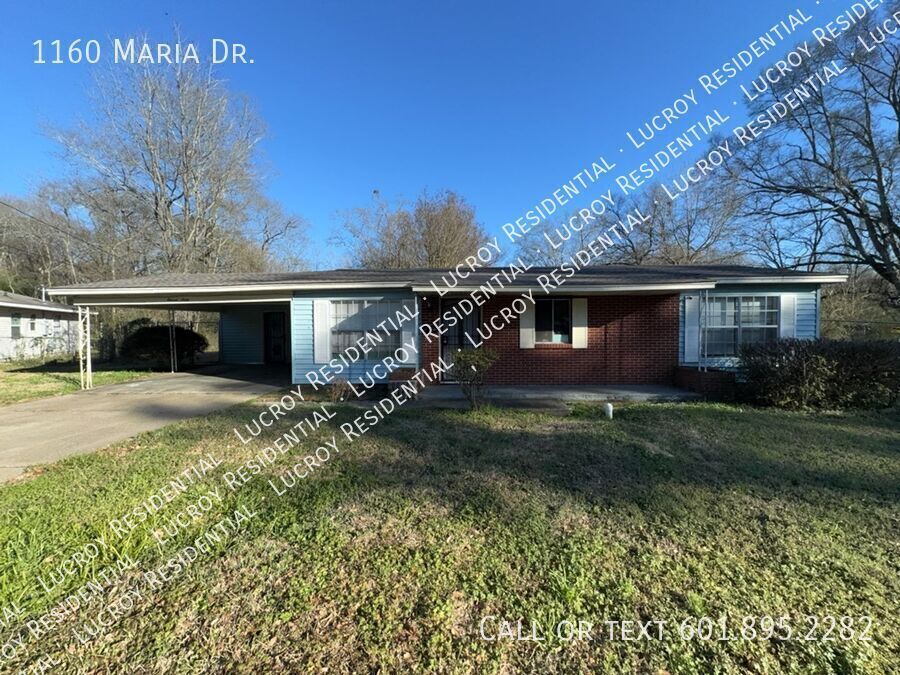 1160 Maria Dr in Jackson, MS - Building Photo