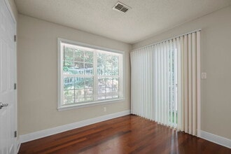 4208 Santa Fe Pkwy in Sandy Springs, GA - Foto de edificio - Building Photo