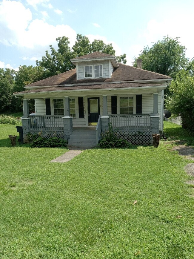 2106 Staunton Ave NW Rentals in Roanoke, VA