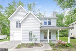 6645 Cameron Rd in Morrow, GA - Building Photo