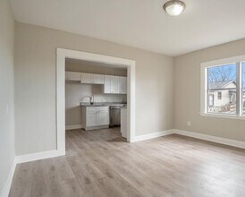 406 Bardash St in Cleveland, TX - Building Photo - Building Photo