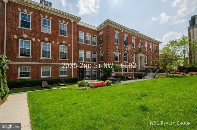 2035 2nd St NW in Washington, DC - Building Photo - Building Photo