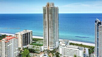 6365 Collins Ave in Miami, FL - Building Photo