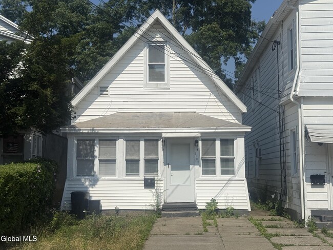 property at 1125 Cutler St