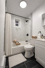 529 Elizabeth Ave in Elizabeth, NJ - Building Photo - Building Photo