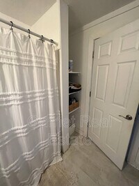 2524 NE Jackson St photo'