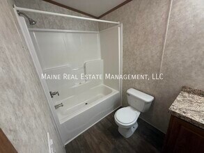 1343 Ohio St in Bangor, ME - Building Photo - Building Photo