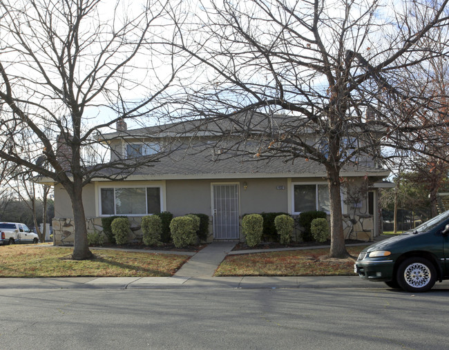 4137 Gaddi Dr in Sacramento, CA - Foto de edificio - Building Photo