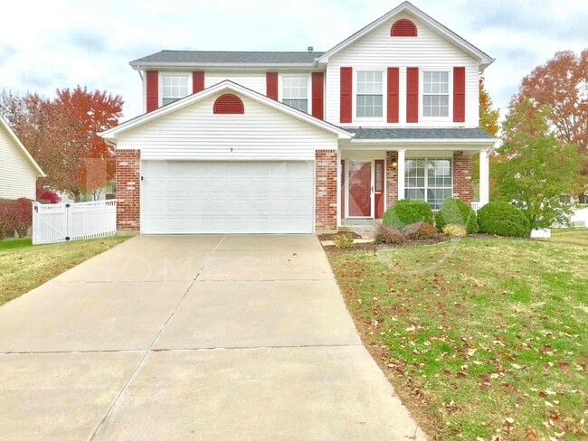 property at 9 Kingsmont Ct