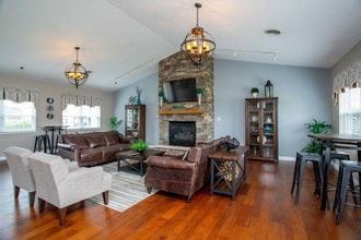 Fairfield Place in O'Fallon, IL - Foto de edificio - Interior Photo