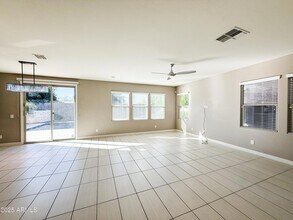 4711 E Daley Ln in Phoenix, AZ - Building Photo - Building Photo