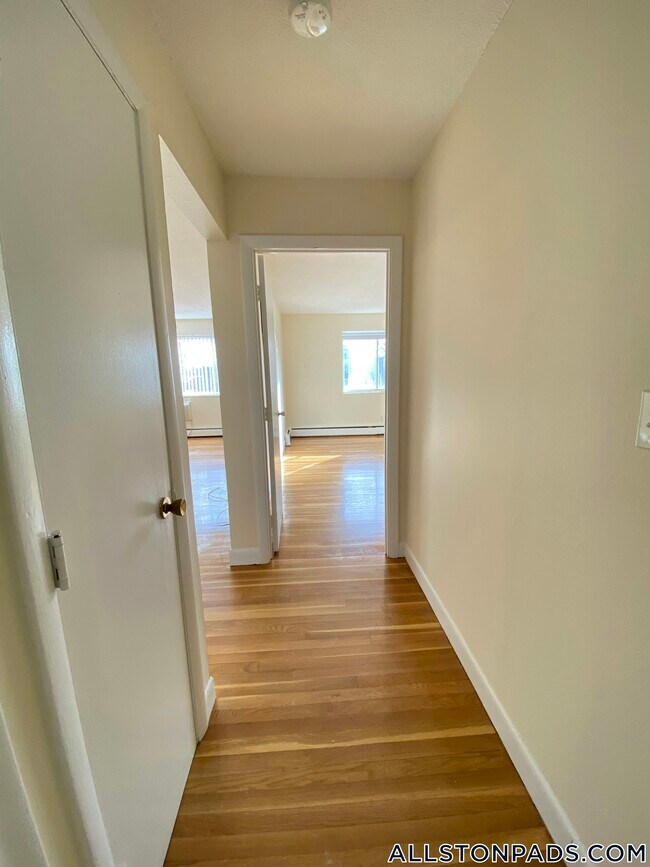90 Gardner St in Boston, MA - Building Photo - Building Photo