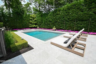 11 Red Oak Dr in Spring Lake, NJ - Building Photo - Building Photo