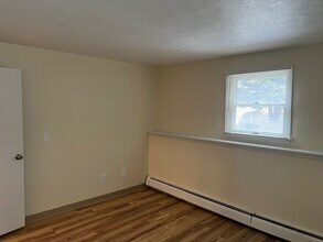 49 Briarwood Dr in Biddeford, ME - Building Photo - Building Photo