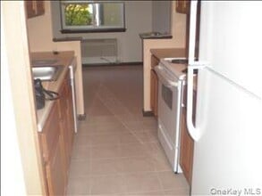 15 Club House Dr in Fishkill, NY - Building Photo - Building Photo