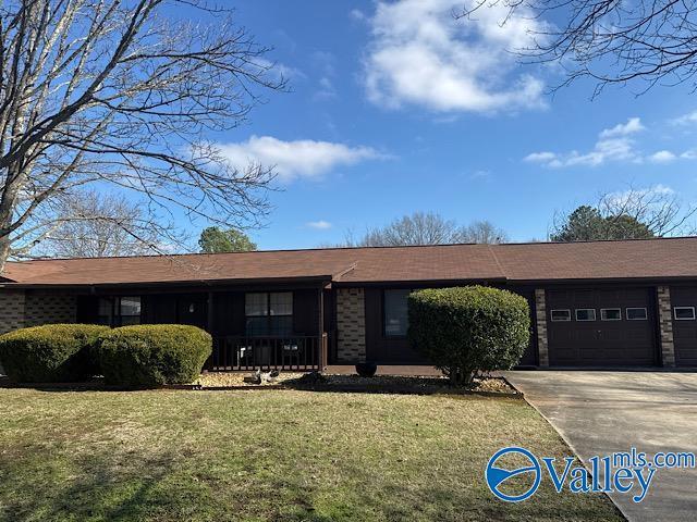 10972 Griffith Rd in Tanner, AL - Building Photo