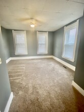 1009 S Central Ave, Unit 1 in Burlington, IA - Foto de edificio - Building Photo