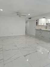 5217 NW 18th St in Lauderhill, FL - Building Photo - Building Photo