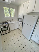 3373 Rowena Ave in Los Angeles, CA - Building Photo - Building Photo