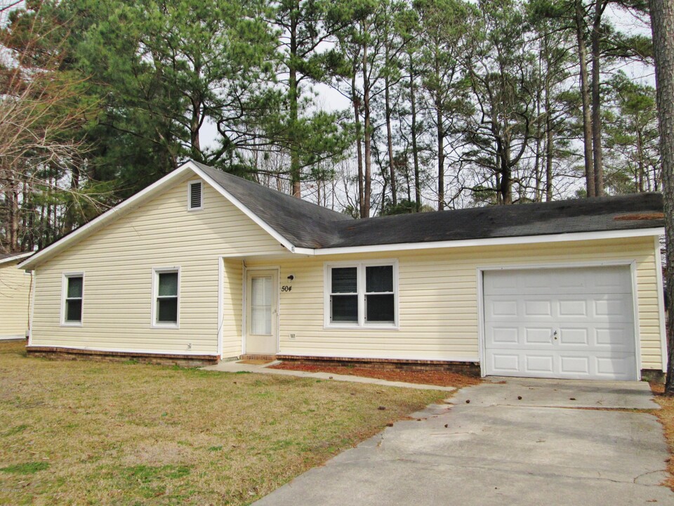 504 Oci Dr in Jacksonville, NC - Building Photo