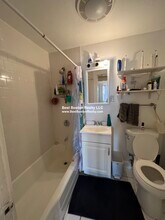 59 Cedar St, Unit 3L in Somerville, MA - Foto de edificio - Building Photo