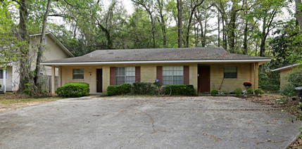 1845 S Gadsden St in Tallahassee, FL - Foto de edificio - Building Photo