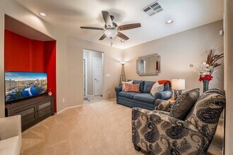 9136 Silk Threads Ave in Las Vegas, NV - Building Photo - Building Photo