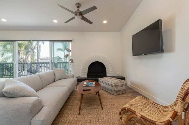1500 Neptune Ave in Encinitas, CA - Building Photo - Building Photo
