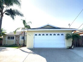 4917 Roja Dr in Oceanside, CA - Building Photo