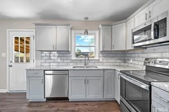 101 Holly Rd in Castle Hayne, NC - Building Photo - Building Photo